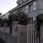 La Maison Bleue Апартаменты *