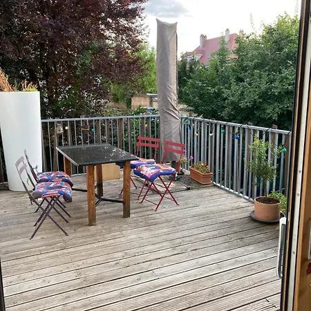 La Maison Bleue Apartment